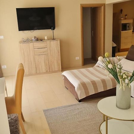 Apartments Beach Dream Мимице Екстериор снимка