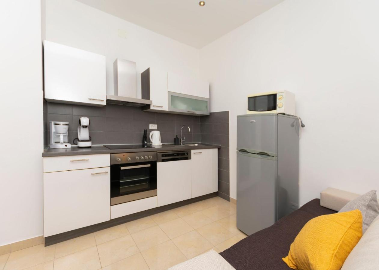 Apartments Beach Dream Мимице Екстериор снимка