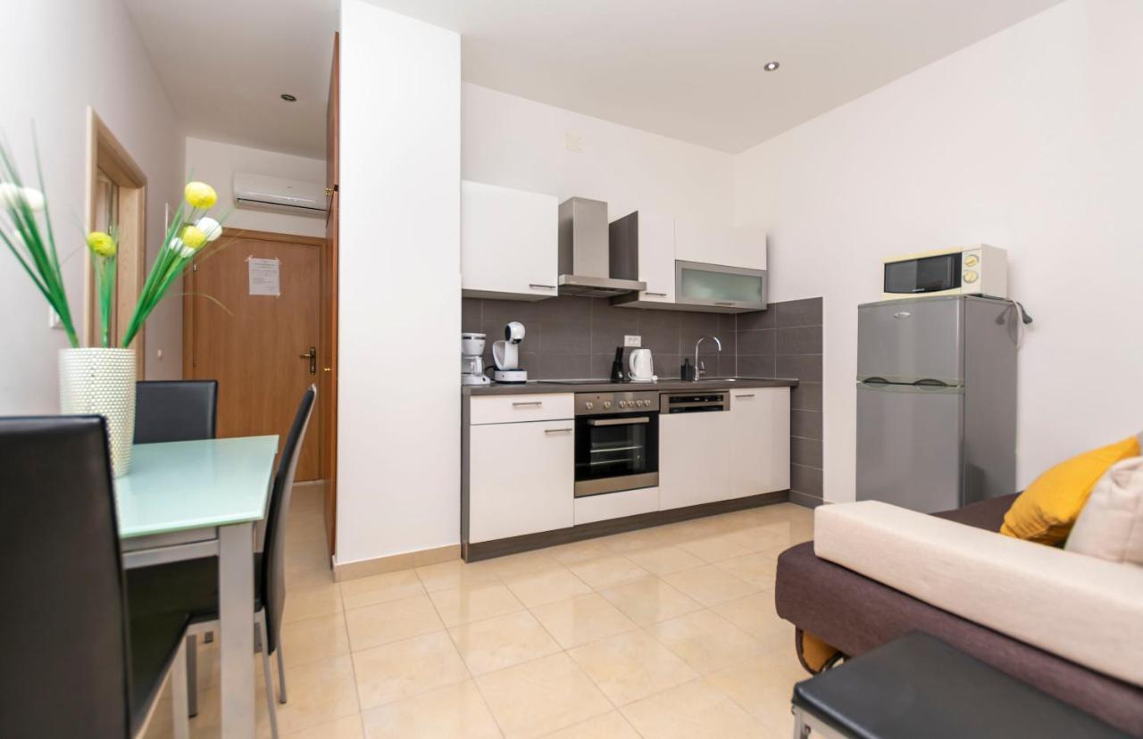 Apartments Beach Dream Мимице Екстериор снимка