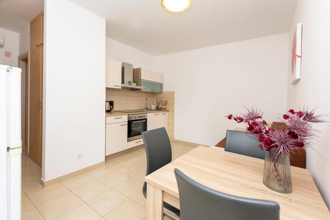 Apartments Beach Dream Мимице Екстериор снимка