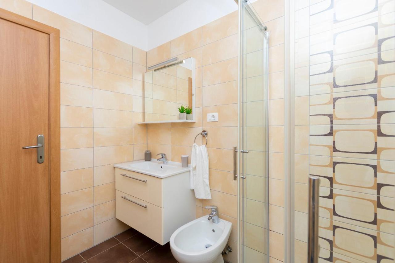 Apartments Beach Dream Мимице Екстериор снимка