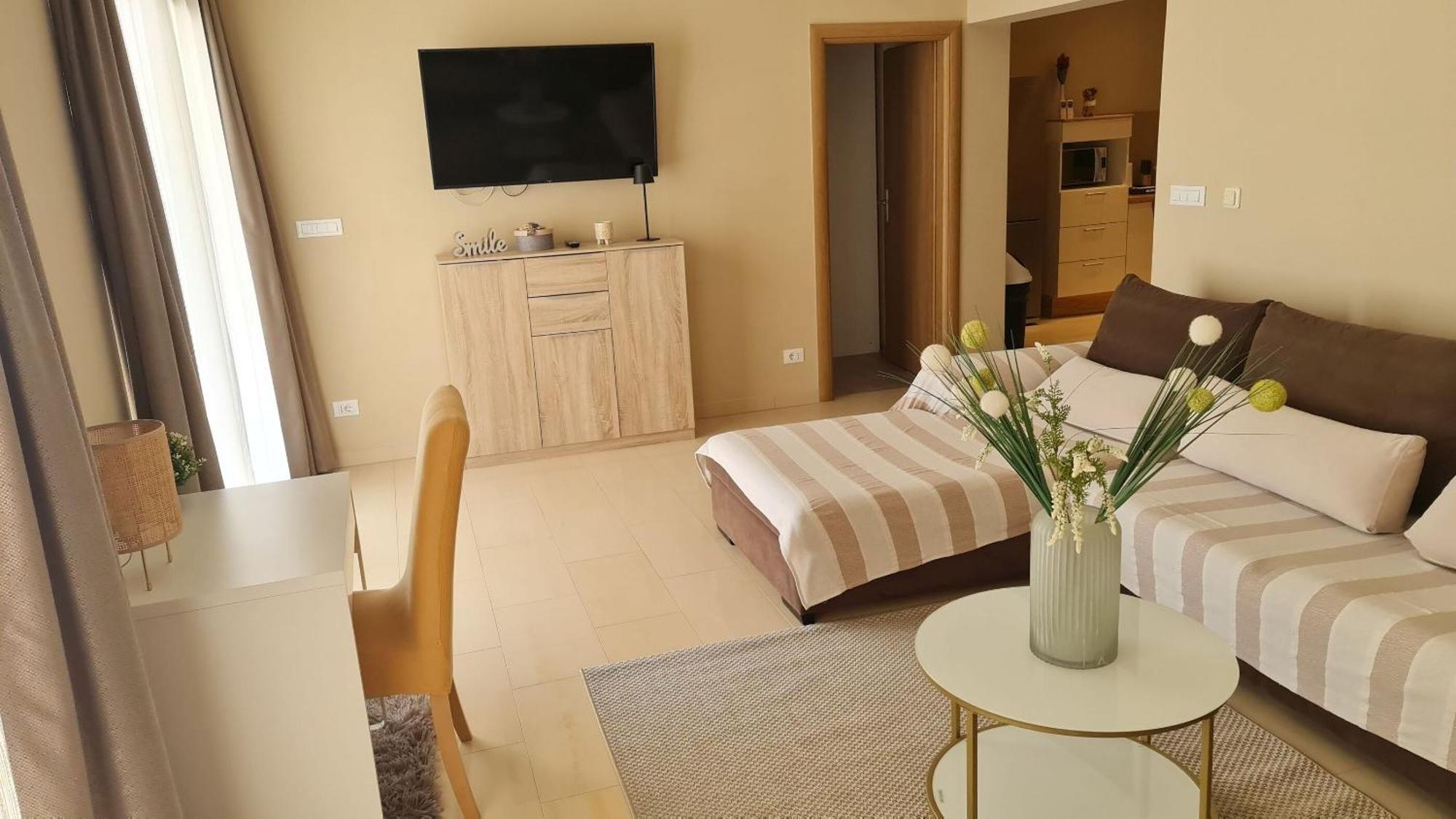 Apartments Beach Dream Мимице Екстериор снимка